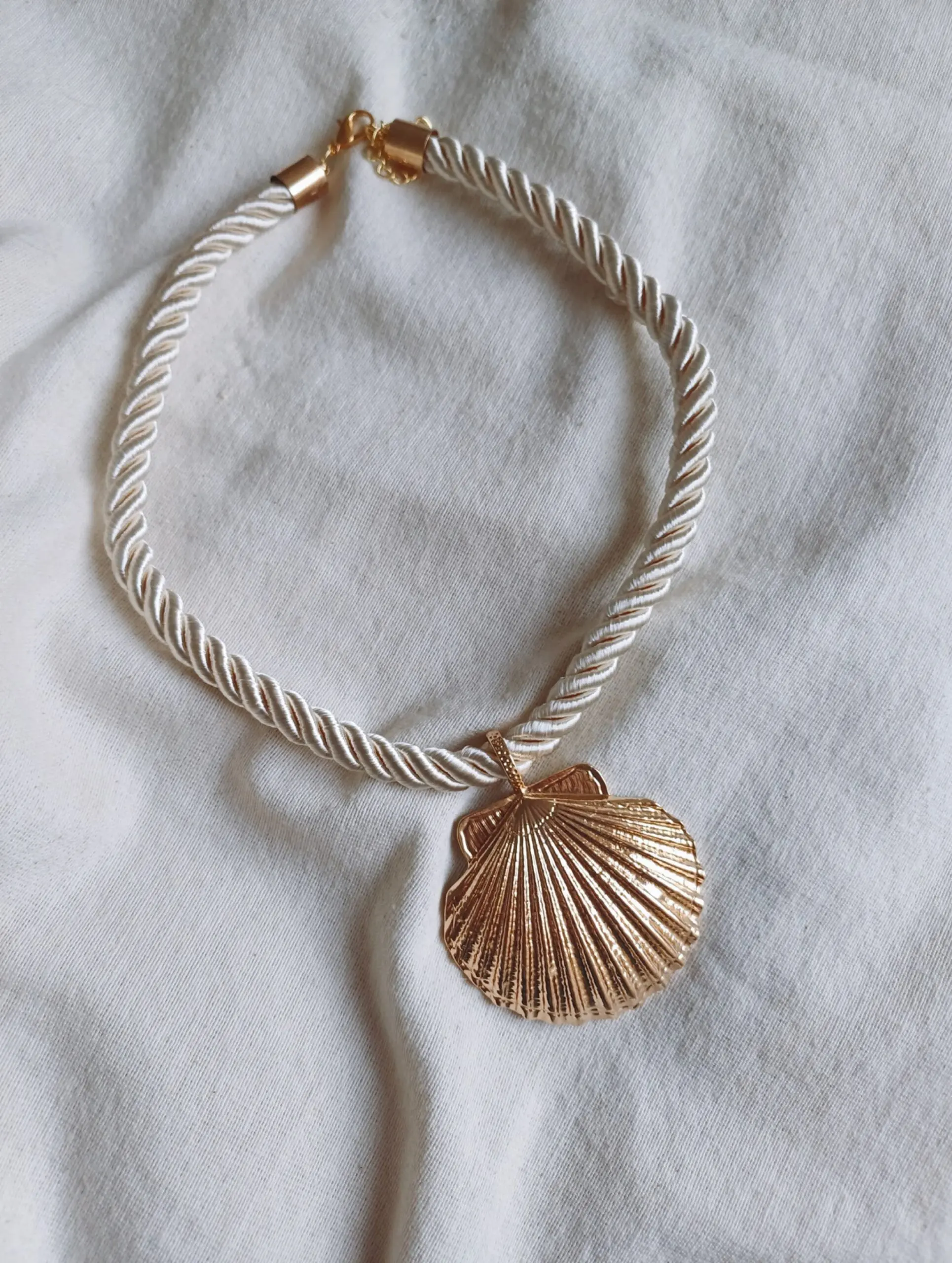 Collar cuerda estrella