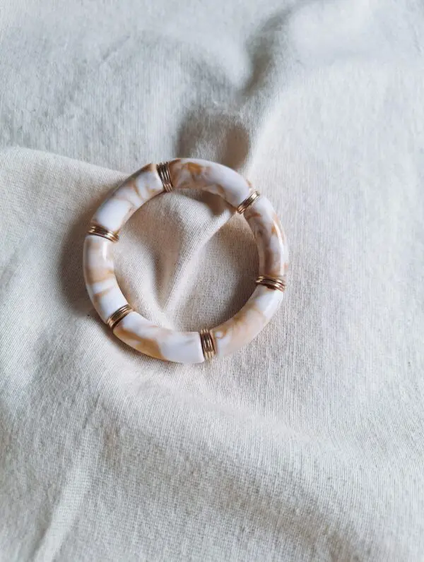 Pulseras nácar beige