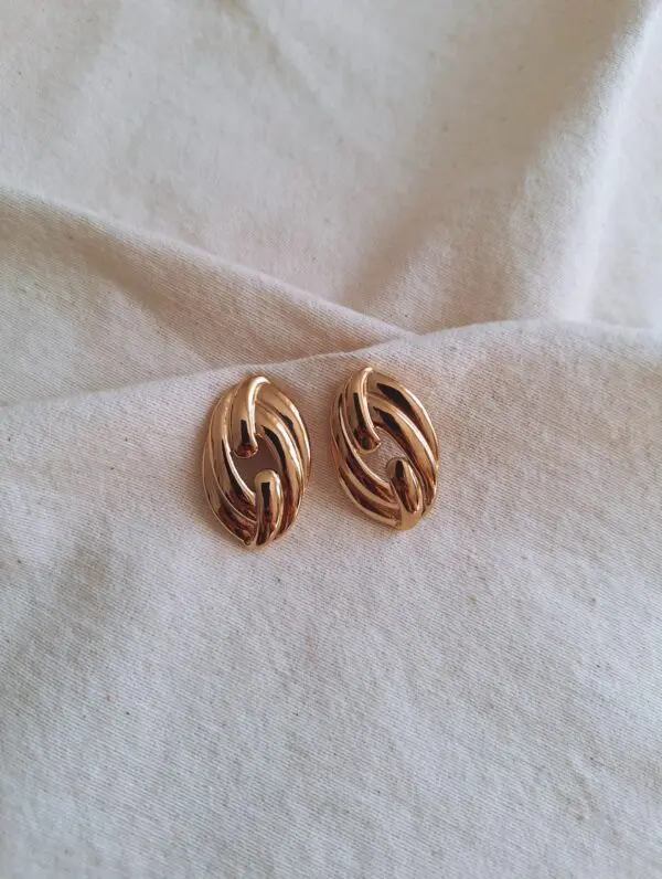 Pendientes Corinto