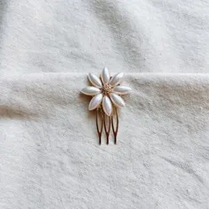 Peinecillo flor perla