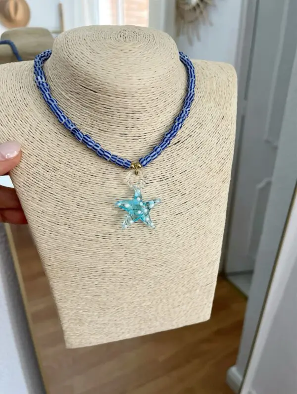 Collar sea blue
