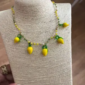 Collar lemons