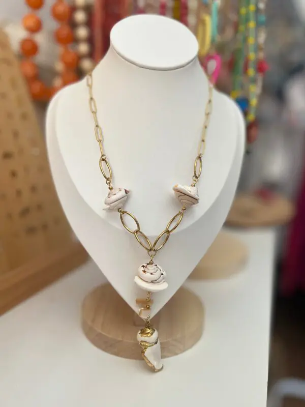 Collar caracolas
