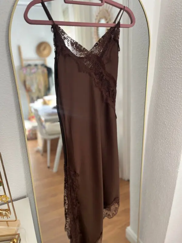 Vestido lencero marrón