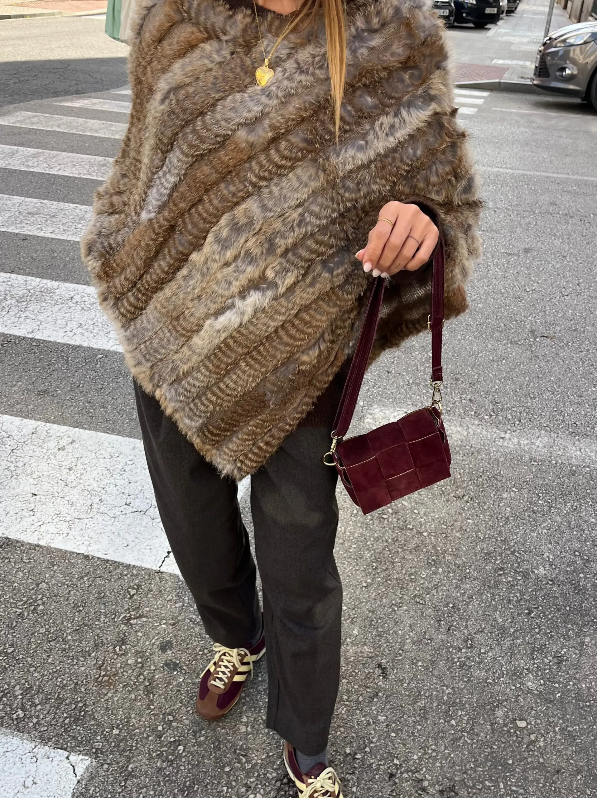 Poncho pelo natural - Imagen 5