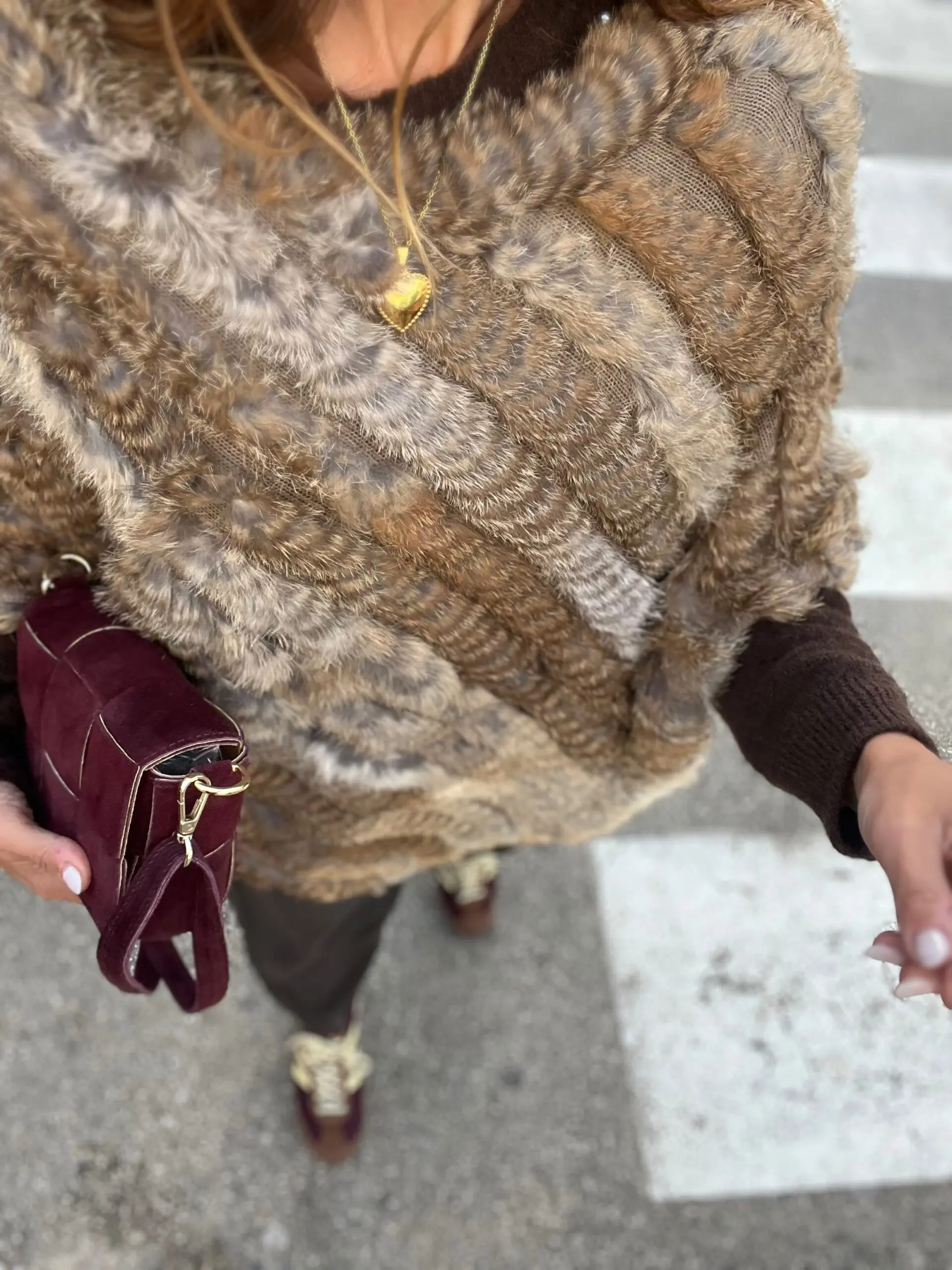 Poncho pelo natural - Imagen 6