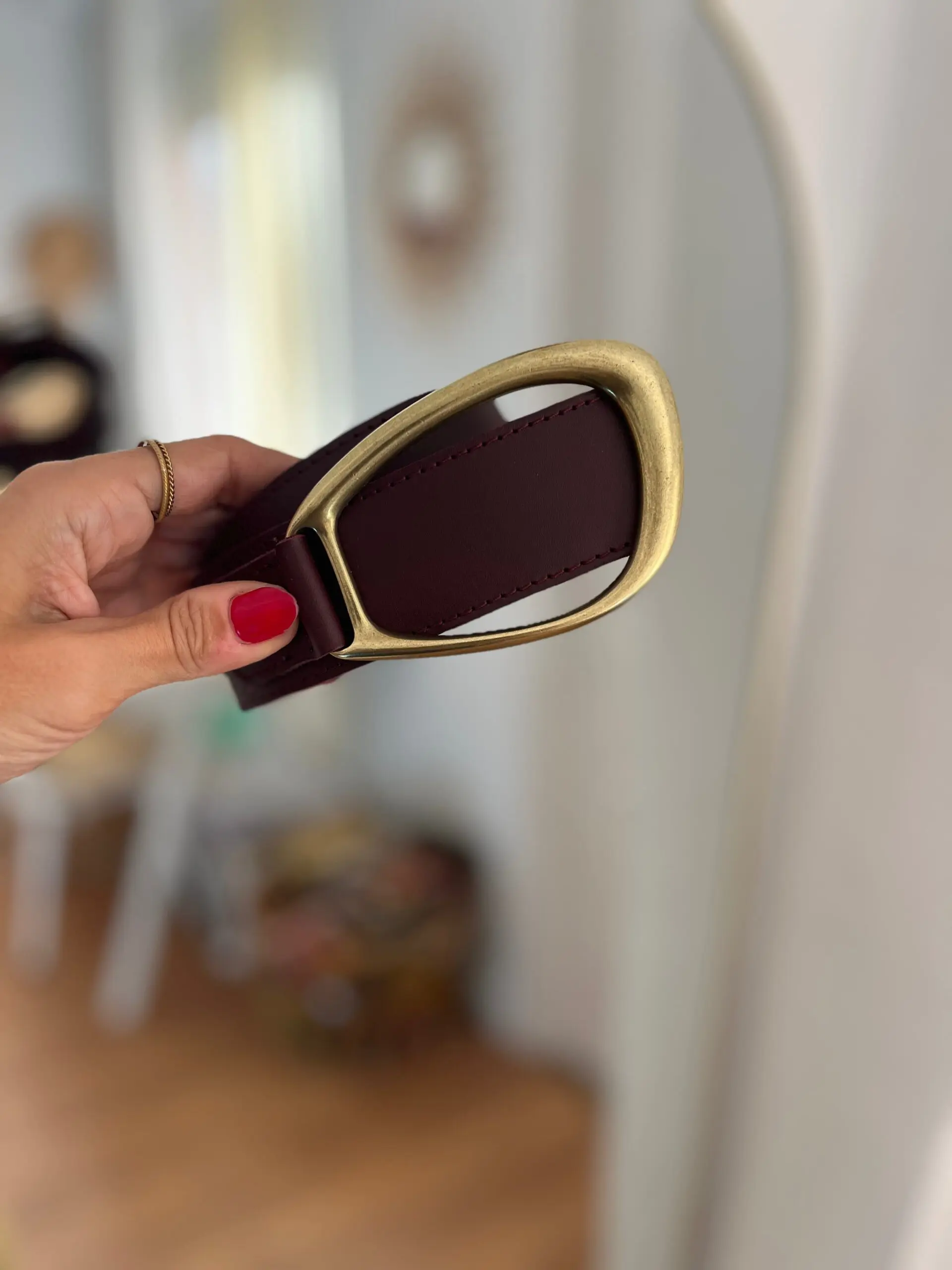 Cinturón Bardot burdeos