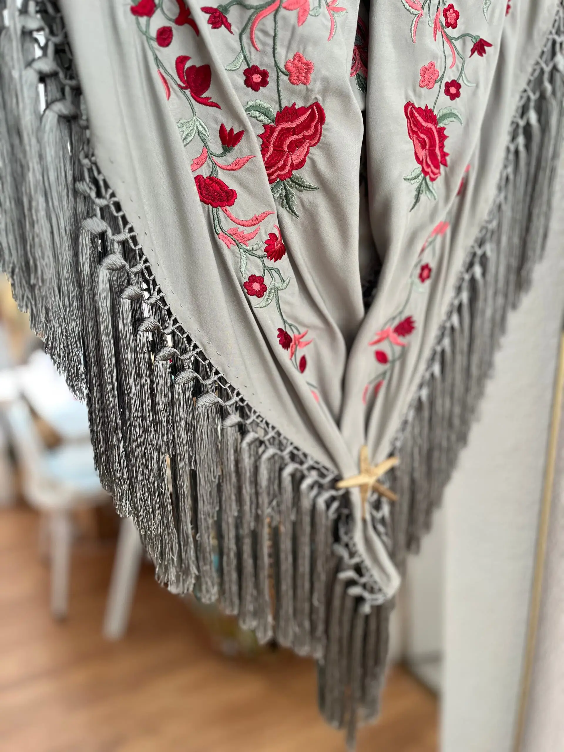 Mantoncillo Triana Verde empolvado - Imagen 3