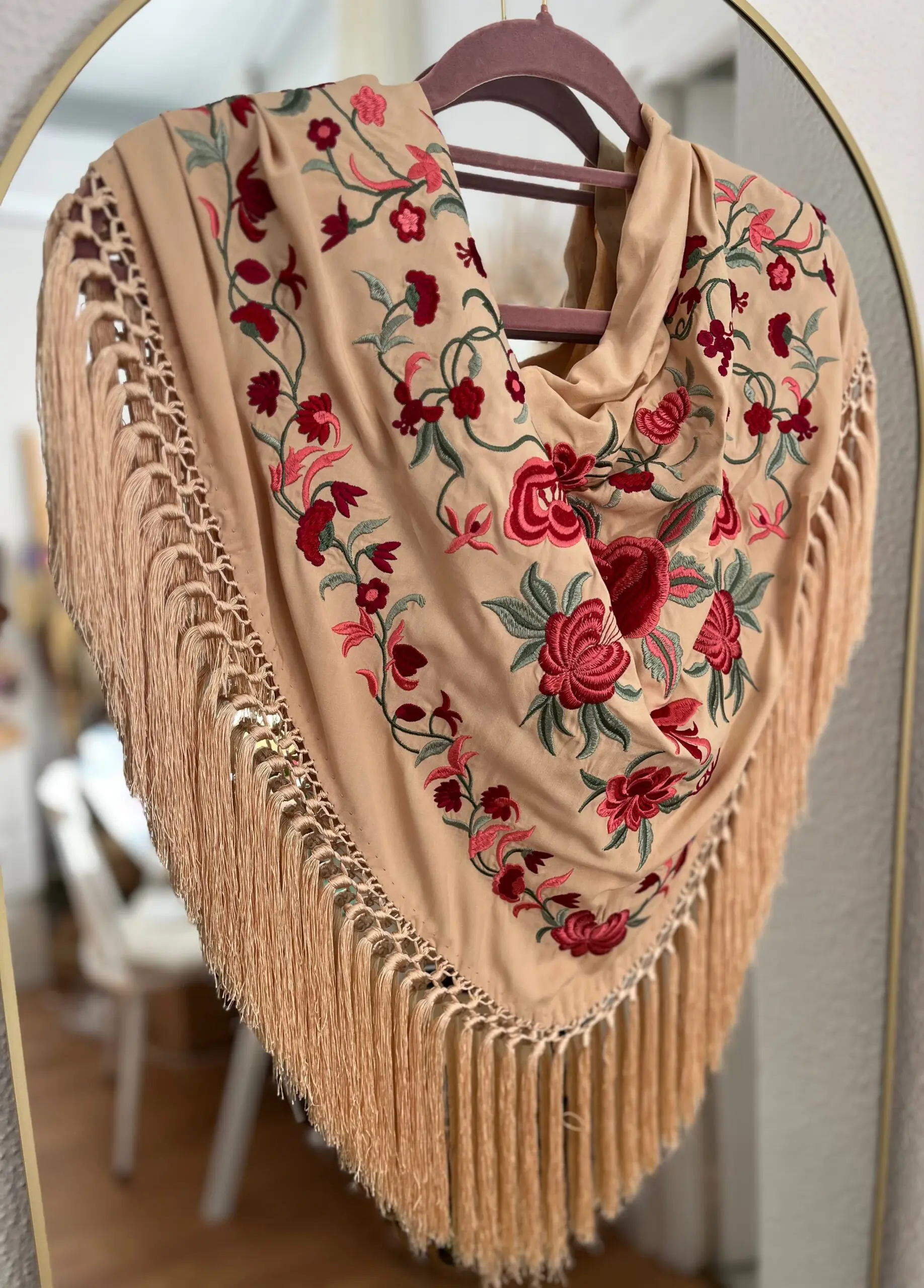 Mantoncillo Triana Beige Tostado