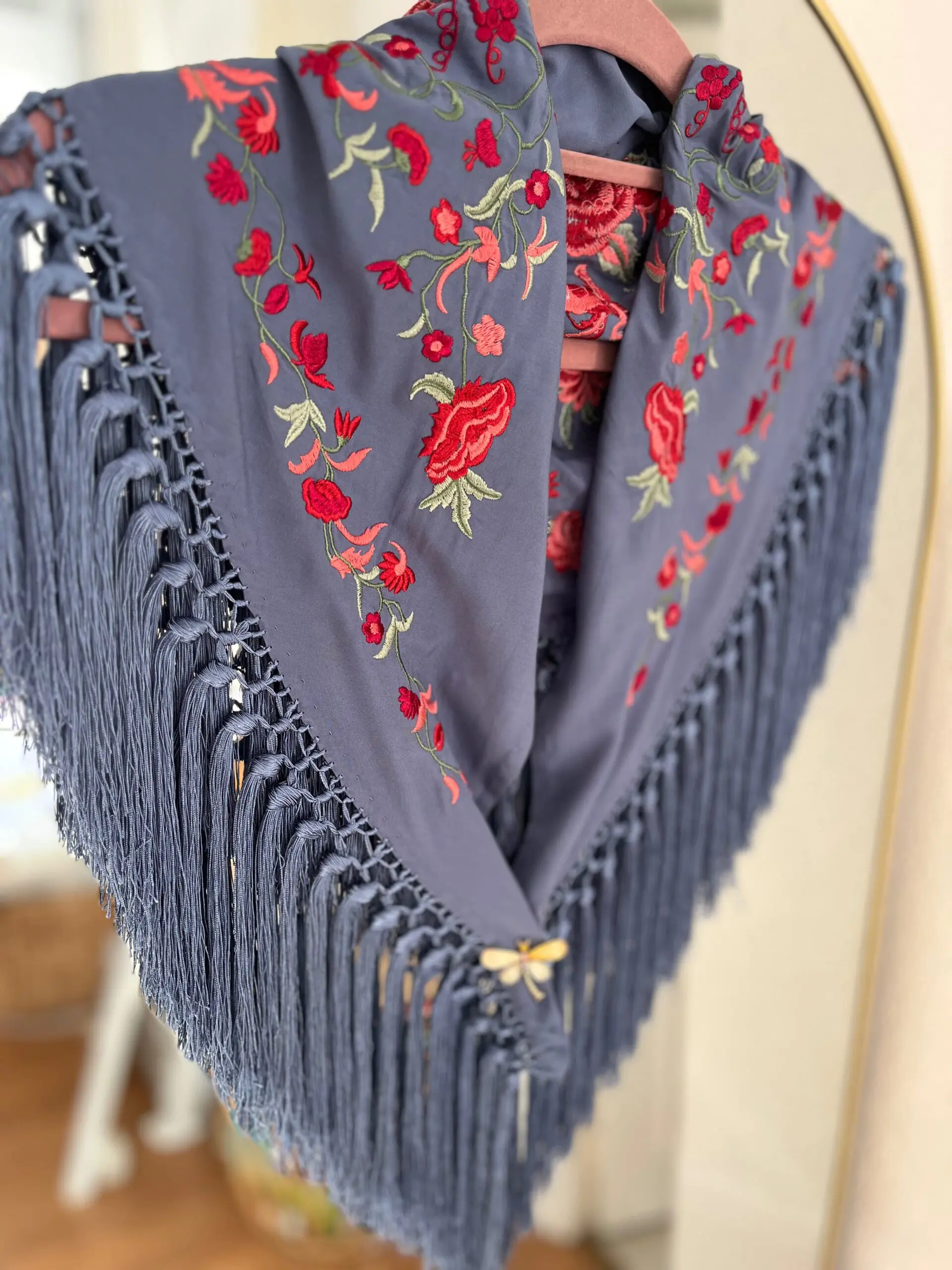 Mantoncillo Triana niña azul ducado - Imagen 4