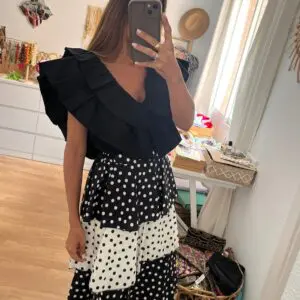 Blusa volantes negra