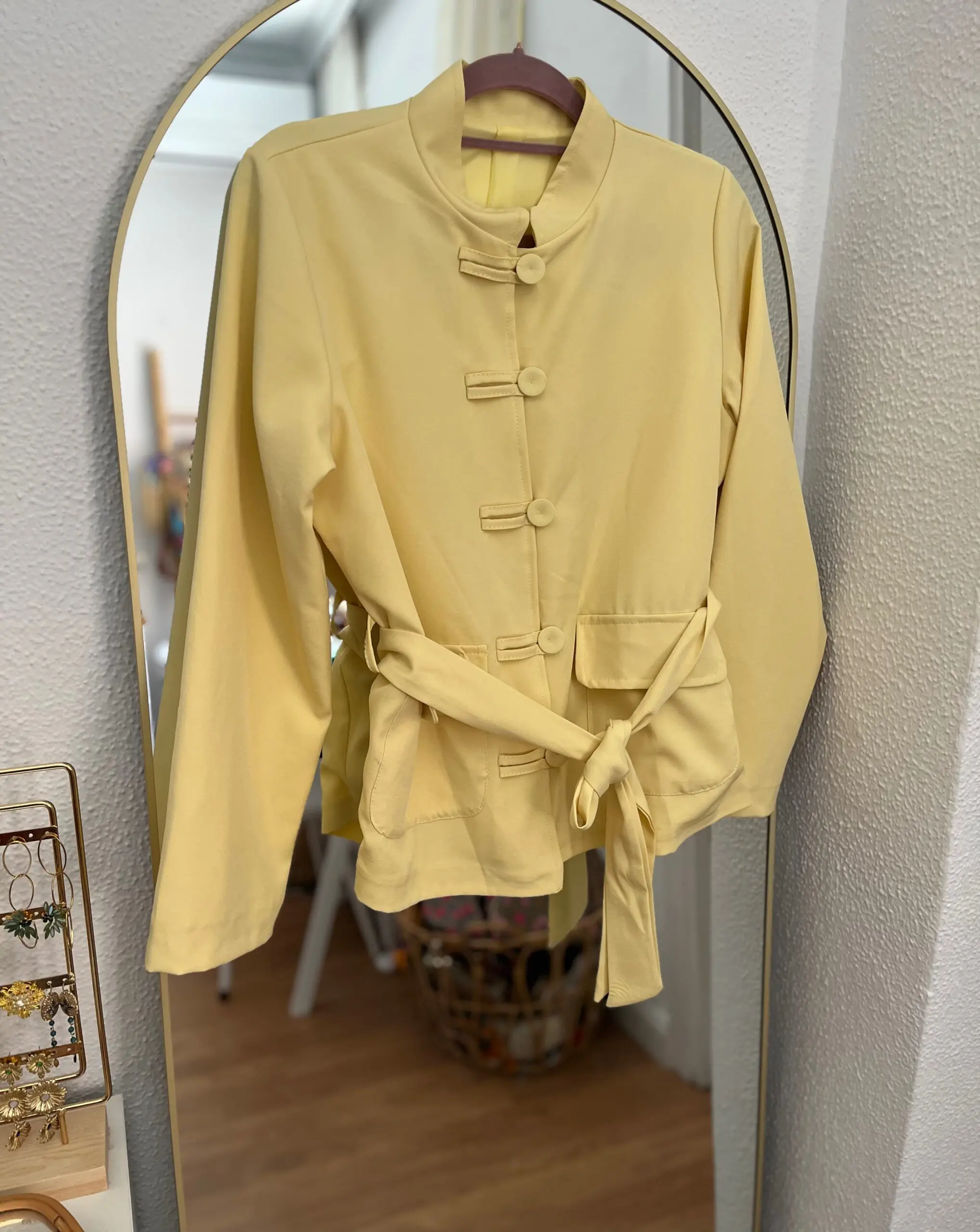 Chaqueta amarilla butter