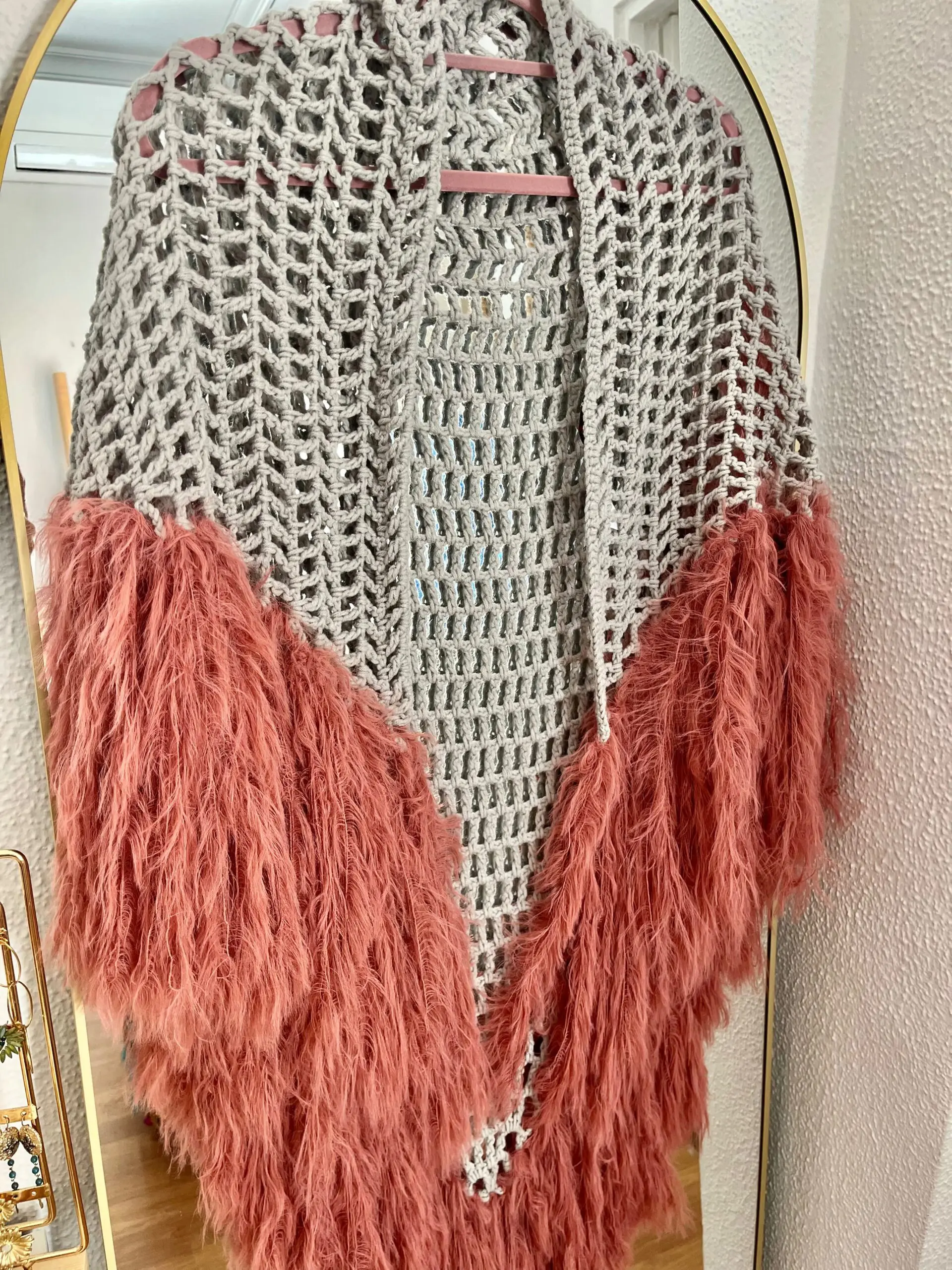 Chal crochet plumas rosa empolvado - Imagen 3